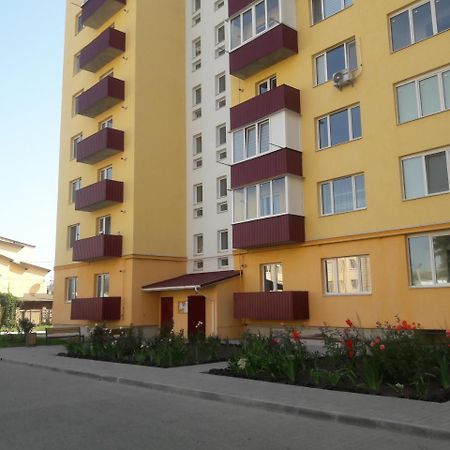Apartments Koryatovichi Street Кам'янець-Подільский Екстер'єр фото