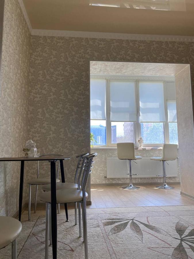 Apartments Koryatovichi Street Кам'янець-Подільский Екстер'єр фото