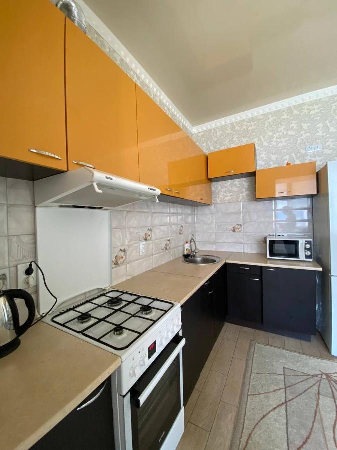 Apartments Koryatovichi Street Кам'янець-Подільский Екстер'єр фото